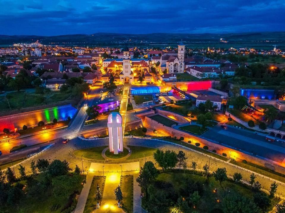 Midsummer Boulevard Alba Iulia Exterior foto